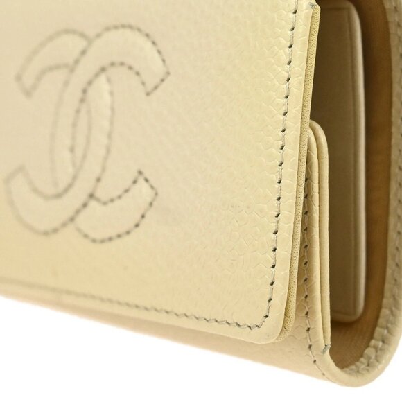 Chanel White Calfskin Six Hook Key Case Small Good 195141 - Picture 3 of 12